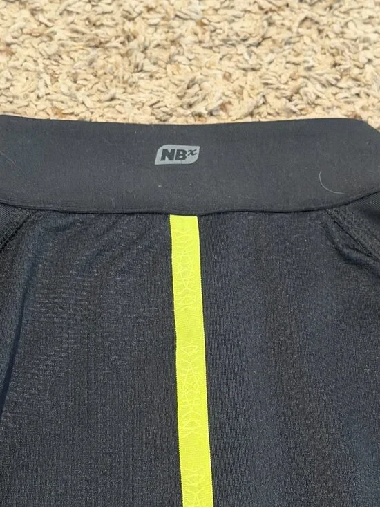 New Balance Run On! Women’s M Quarter Zip Reflective Long Sleeve Running Top - Picture 9 of 12